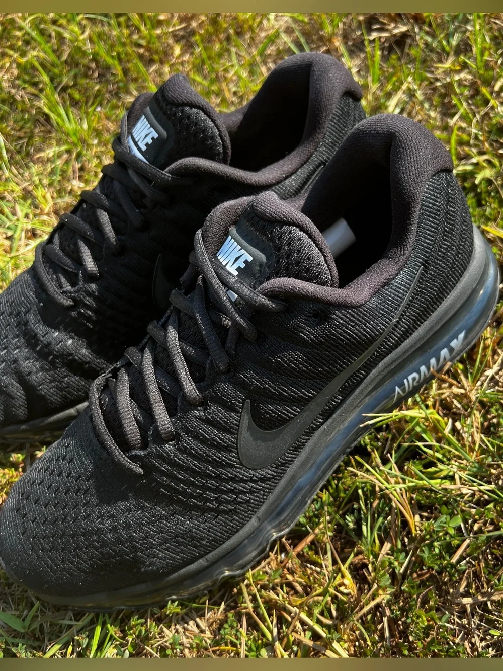 CLEAN Nike size 9 Womens Air Max 2017 Black running shoes